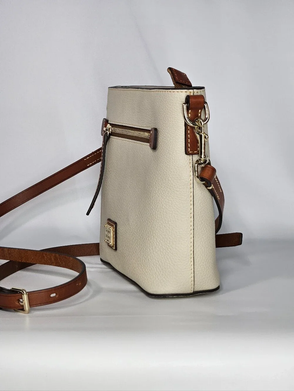 Dooney & Bourke 8x7x3